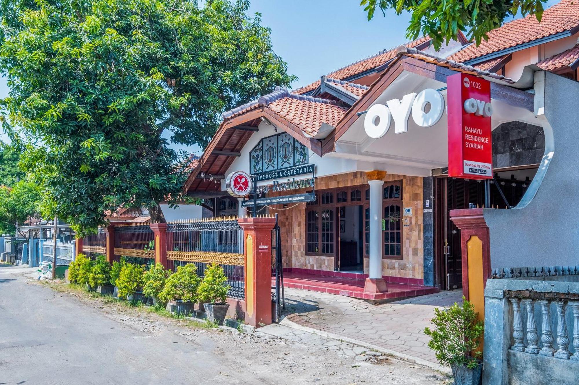 Oyo Collection O 1032 Rahayu Residence Syariah Cirebon Exterior photo